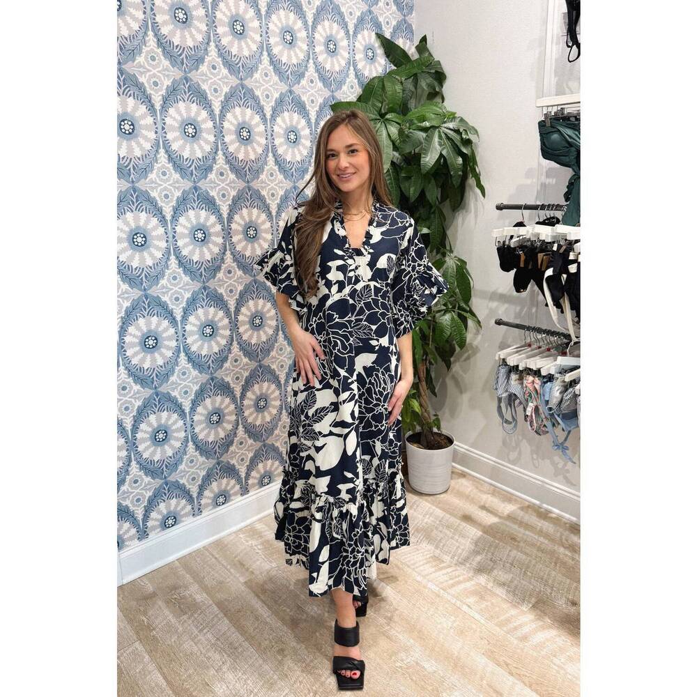 NEW FITZROY & WILLA soleil maxi dress in navy/white abstract floral